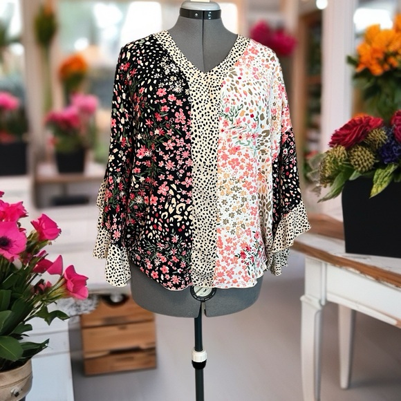 HESED Women’s Size Small Patchwork V-Neck Bell Sleeve Made In The USA Blouse - Picture 1 of 7